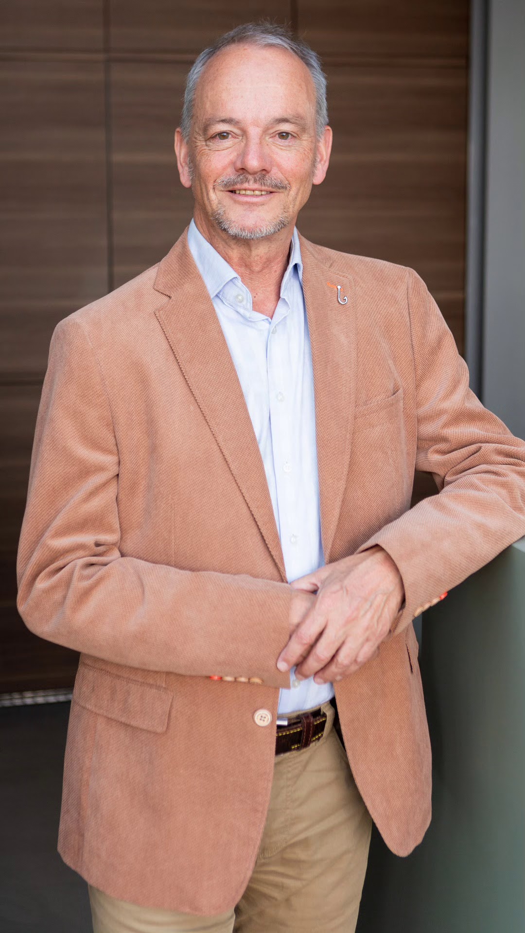 Bas de Leeuw profielfoto 50+model man net jasje